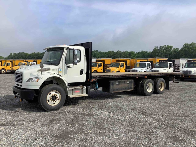2013 Freightliner M2 106 T/A Flatbed Truck