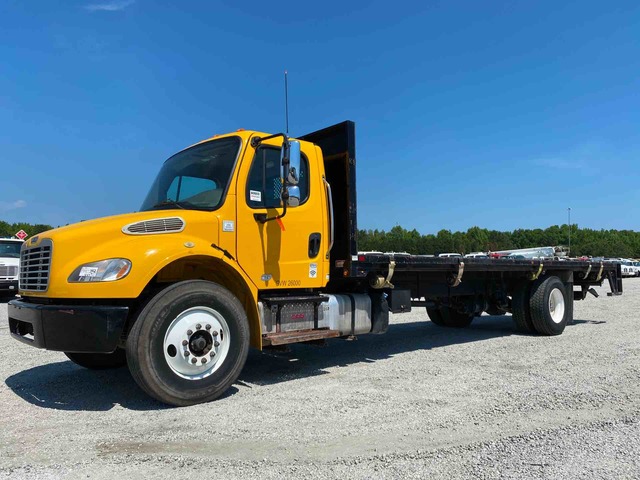 2015 Freightliner M2 106 4x2 S/A Flatbed Truck
