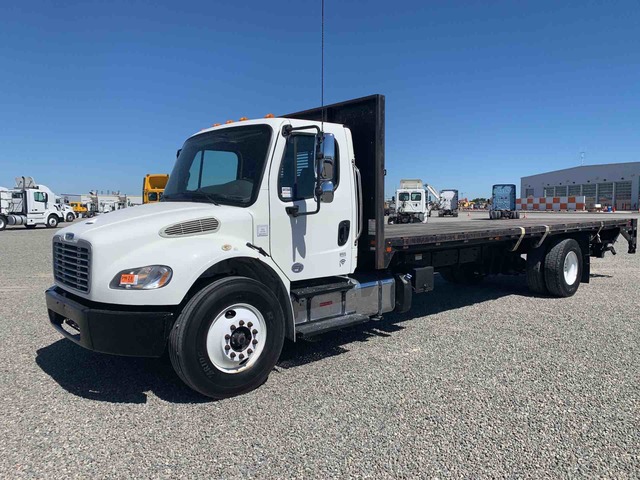 2015 Freightliner M2 106 4x2 S/A Flatbed Truck