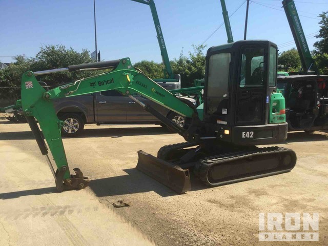 2012 Bobcat E42 M Mini Excavator in Arlington, Texas, United States