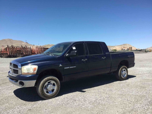 2006 Dodge Ram 2500 SXT 4x4 Crew Cab Pickup 2006 Dodge Ram 2500 SXT 4x4 Crew Cab Pickup