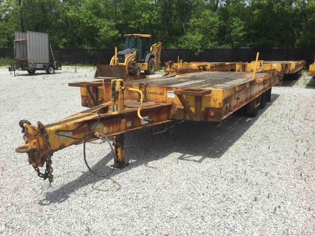 2010 Felling T/A Tilt Deck Equipment Trailer