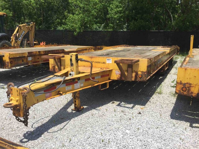 2010 Felling T/A Tilt Deck Equipment Trailer