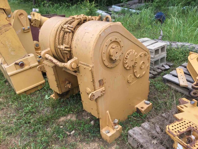Crawler Tractor Winch - Fits Cat D9L
