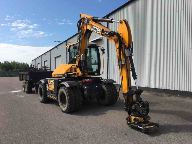 2017 JCB Hydradig 110W Wheel Excavator c/w 2017 T/A Tipping Trailer