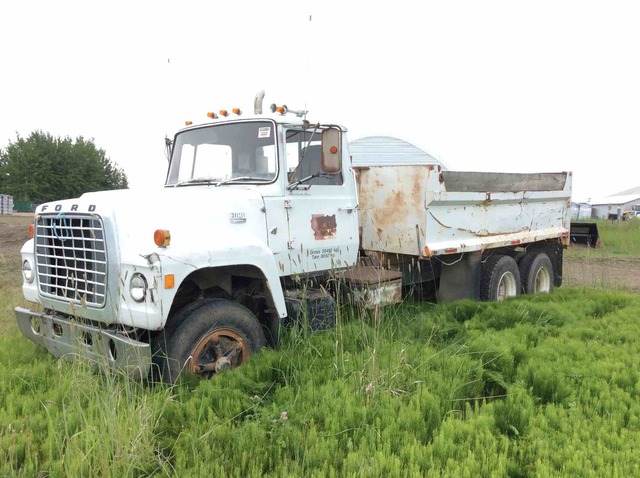 1973 Ford 8000 6x4 T/A Dump Truck 1973 Ford 8000 6x4 T/A Dump Truck