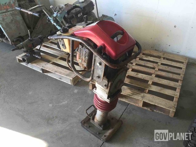 2000 Stone XM832R Jumping Jack Tamper - 8550237 / D6-60 in