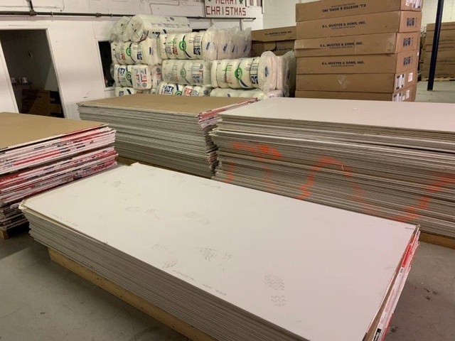 Lot of Drywall - 377 pieces Lot of Drywall - 377 pieces