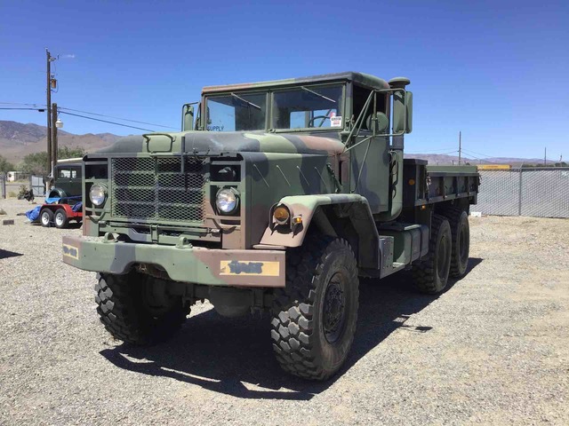AM General M923 6x6 T/A Flatbed Truck