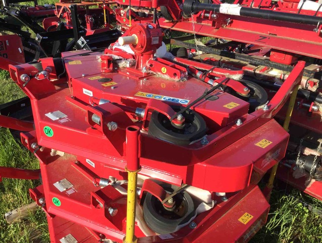 Mahindra 5' Rotary Cutter - Unused Mahindra 5' Rotary Cutter - Unused