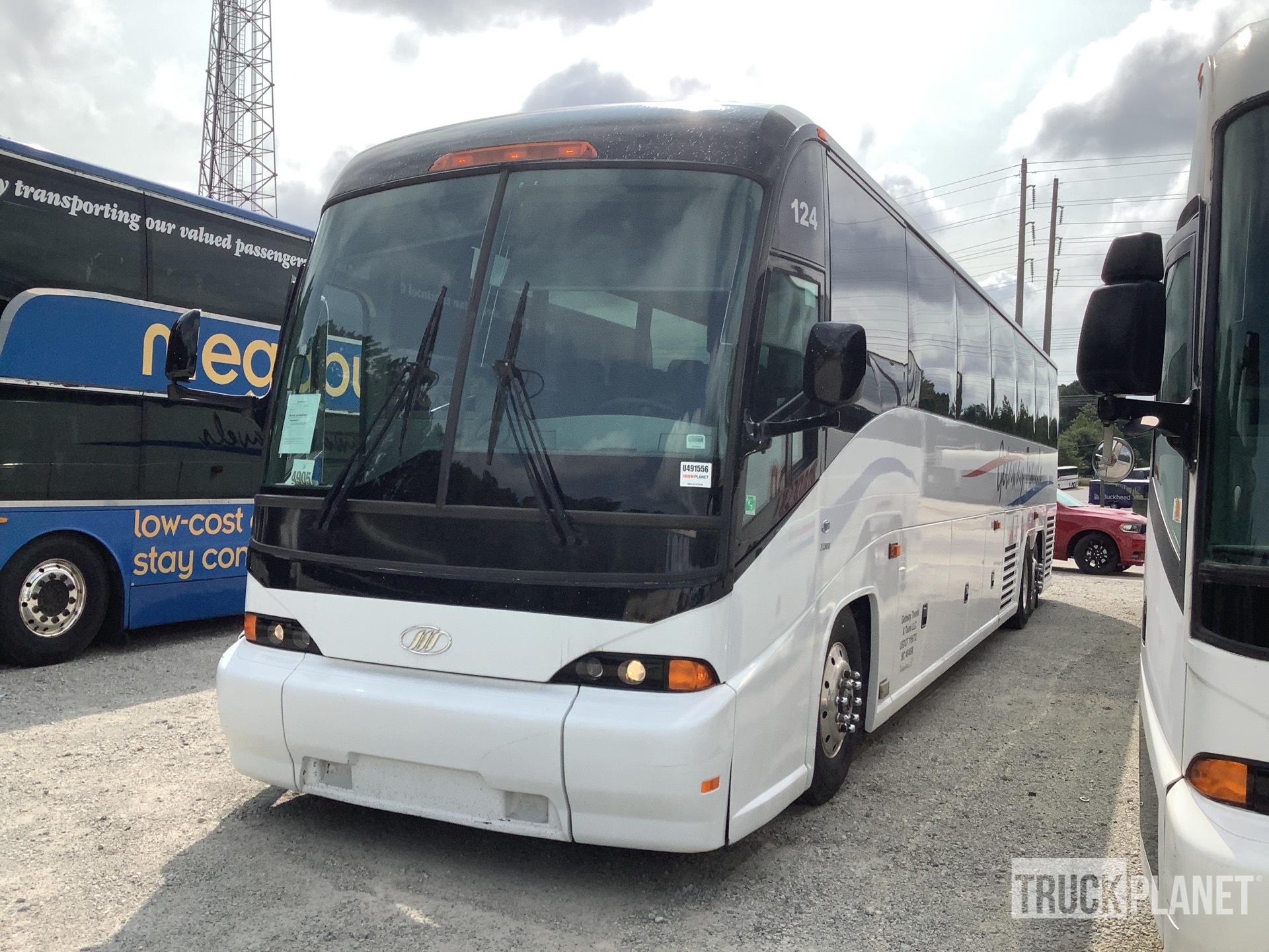 2004 MCI J4500 56 Passenger Coach in Norcross, Georgia, United