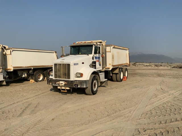 2005 Peterbilt 357 6x2 T/A Dump Truck 2005 Peterbilt 357 6x2 T/A Dump Truck