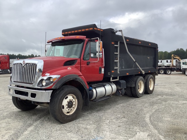2016 International 7400 6x4 T/A Dump Truck 2016 International 7400 6x4 T/A Dump Truck