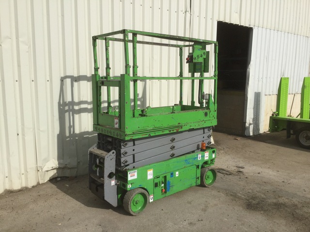 2011 Genie GS1932 8 m Electric Scissor Lift