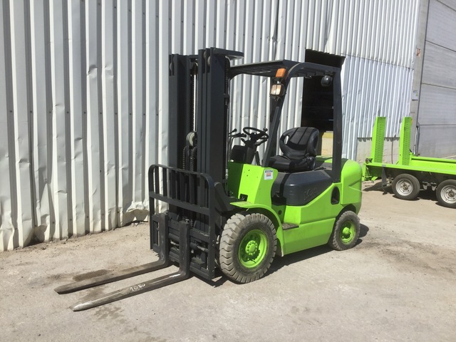 2016 Maximal FD25T-M2WV3 Pneumatic Tyre Forklift