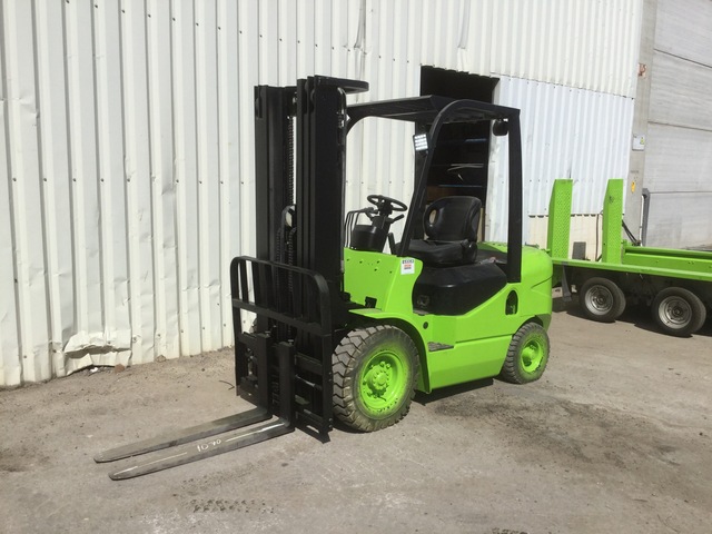 2016 Maximal FD25T-M2WV3 2500 kg Pneumatic Tyre Forklift