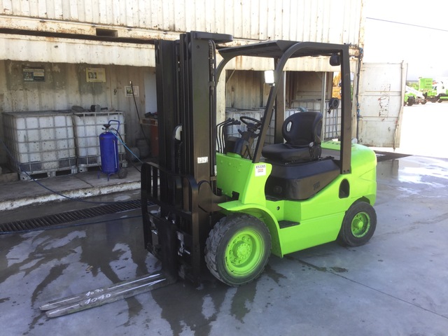 2016 Maximal FD25T-M2WV3 2500 kg Pneumatic Tyre Forklift