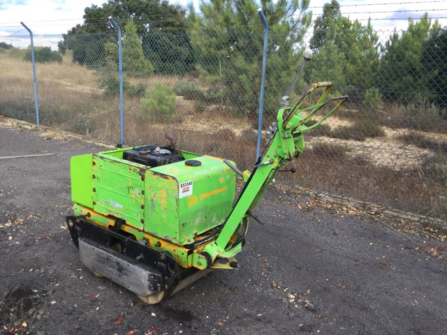 2007 Vibromax VMD62 Walk Behind Roller