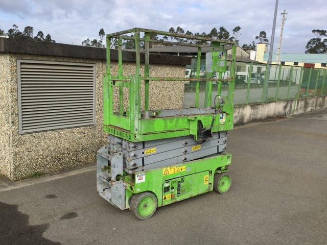 2011 Genie GS1932 8 m Electric Scissor Lift