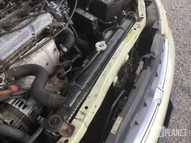 Surplus 1999 Nissan Altima GXE Sedan in Westhampton, New York 