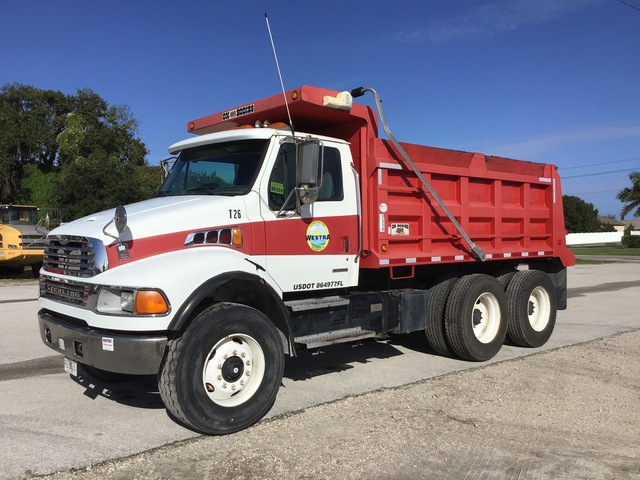 2003 Sterling M8500 6x4 T/A Dump Truck 2003 Sterling M8500 6x4 T/A Dump Truck