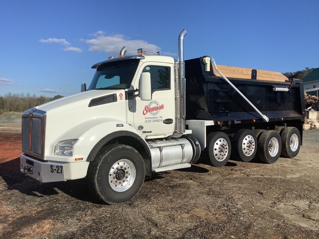 2017 Kenworth T880 10x4 Quad/A Dump Truck 2017 Kenworth T880 10x4 Quad/A Dump Truck