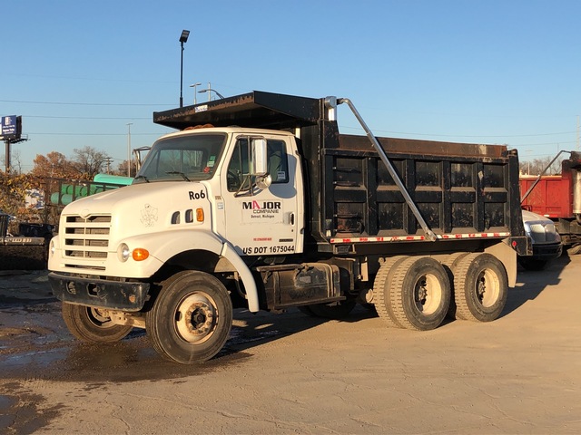 2000 Sterling LT7500 6x4 T/A Dump Truck 2000 Sterling LT7500 6x4 T/A Dump Truck
