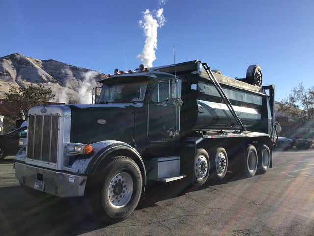 1998 Peterbilt 357 6x4 Quad/A Dump Truck 1998 Peterbilt 357 6x4 Quad/A Dump Truck