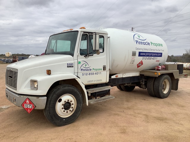 Lp Gas Propane Tank Transport Trailer In 2020 Transport Trailer Propane Tank Gas Tanks