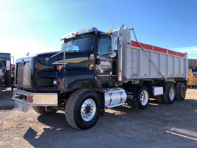 2008 International 5600i 6x4 Tri/A Dump Truck 2008 International 5600i 6x4 Tri/A Dump Truck