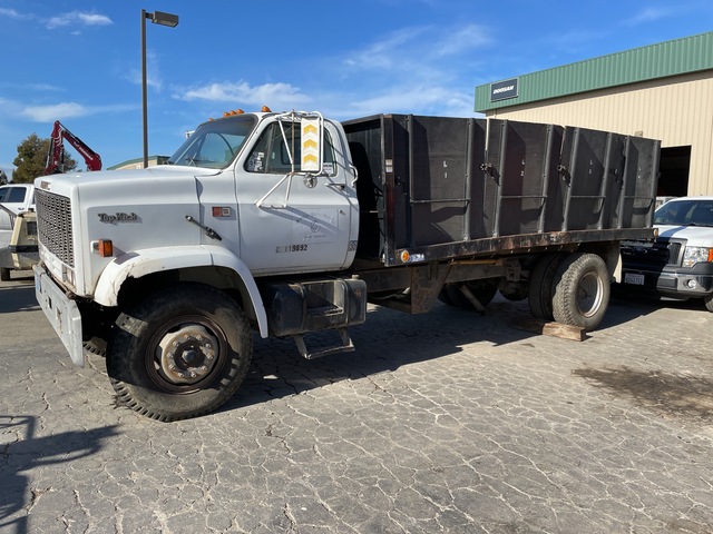 1984 GMC 7000 4x2 S/A Dump Truck 1984 GMC 7000 4x2 S/A Dump Truck