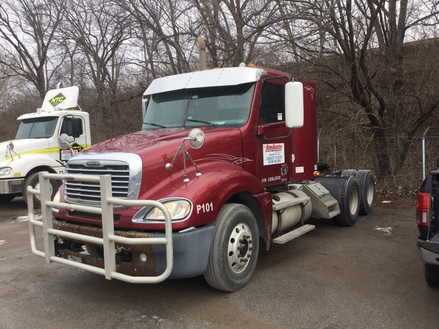 2012 Freightliner Columbia 6x4 T/A Day Cab Truck Tractor 2012 Freightliner Columbia 6x4 T/A Day Cab Truck Tractor