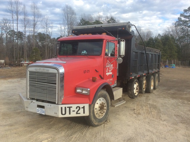 1999 Freightliner FLD112 Quad/A Dump Truck 1999 Freightliner FLD112 Quad/A Dump Truck
