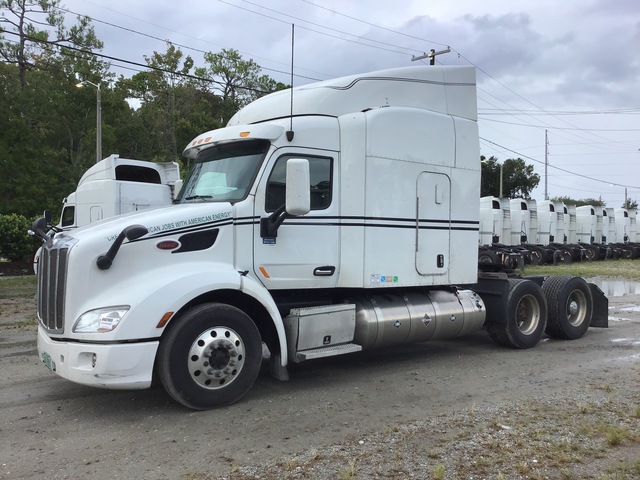 2016 Peterbilt 579 T/A Sleeper Truck Tractor 2016 Peterbilt 579 T/A Sleeper Truck Tractor
