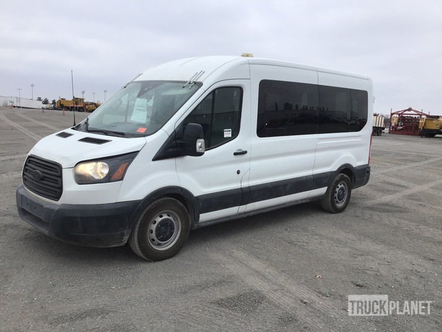 ford transit 8 passenger van
