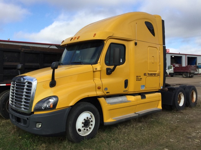 2012 Freightliner Casacadia 125 6x4 T/A Sleeper Truck Tractor 2012 Freightliner Casacadia 125 6x4 T/A Sleeper Truck Tractor