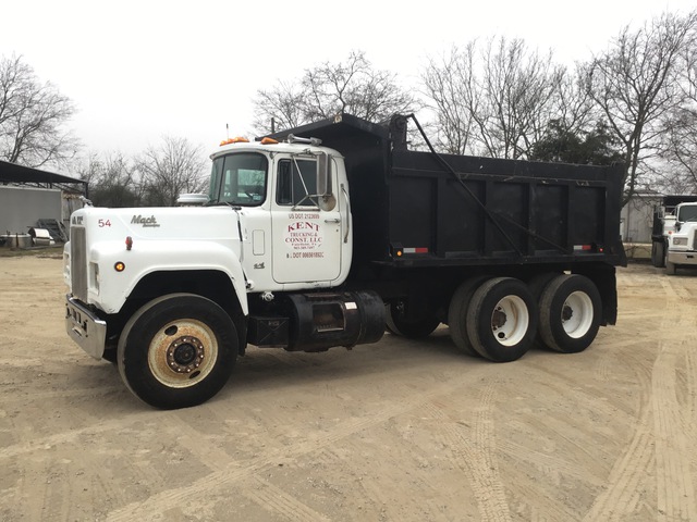 1987 Mack R686ST 6x4 T/A Dump Truck 1987 Mack R686ST 6x4 T/A Dump Truck