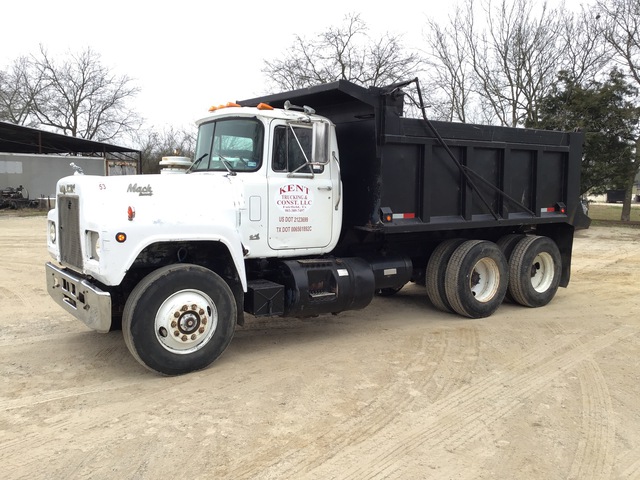 1987 Mack R686ST 6x4 T/A Dump Truck 1987 Mack R686ST 6x4 T/A Dump Truck