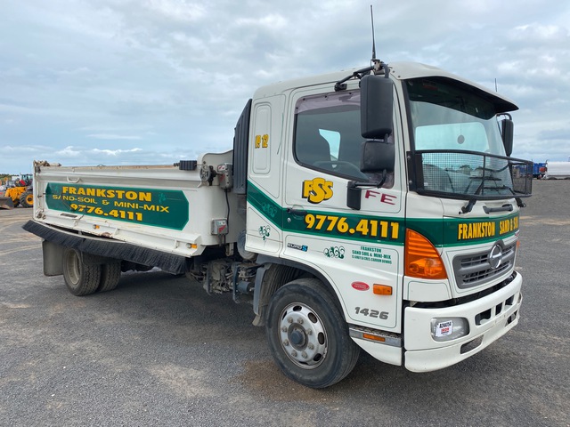 2014 Hino FE 1426 500 Series 4x2 Tipper Truck 2014 Hino FE 1426 500 Series 4x2 Tipper Truck