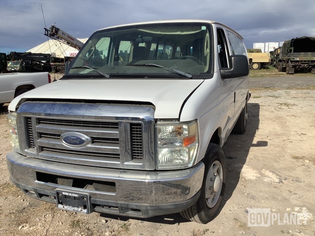 2009 ford e350 super duty passenger van