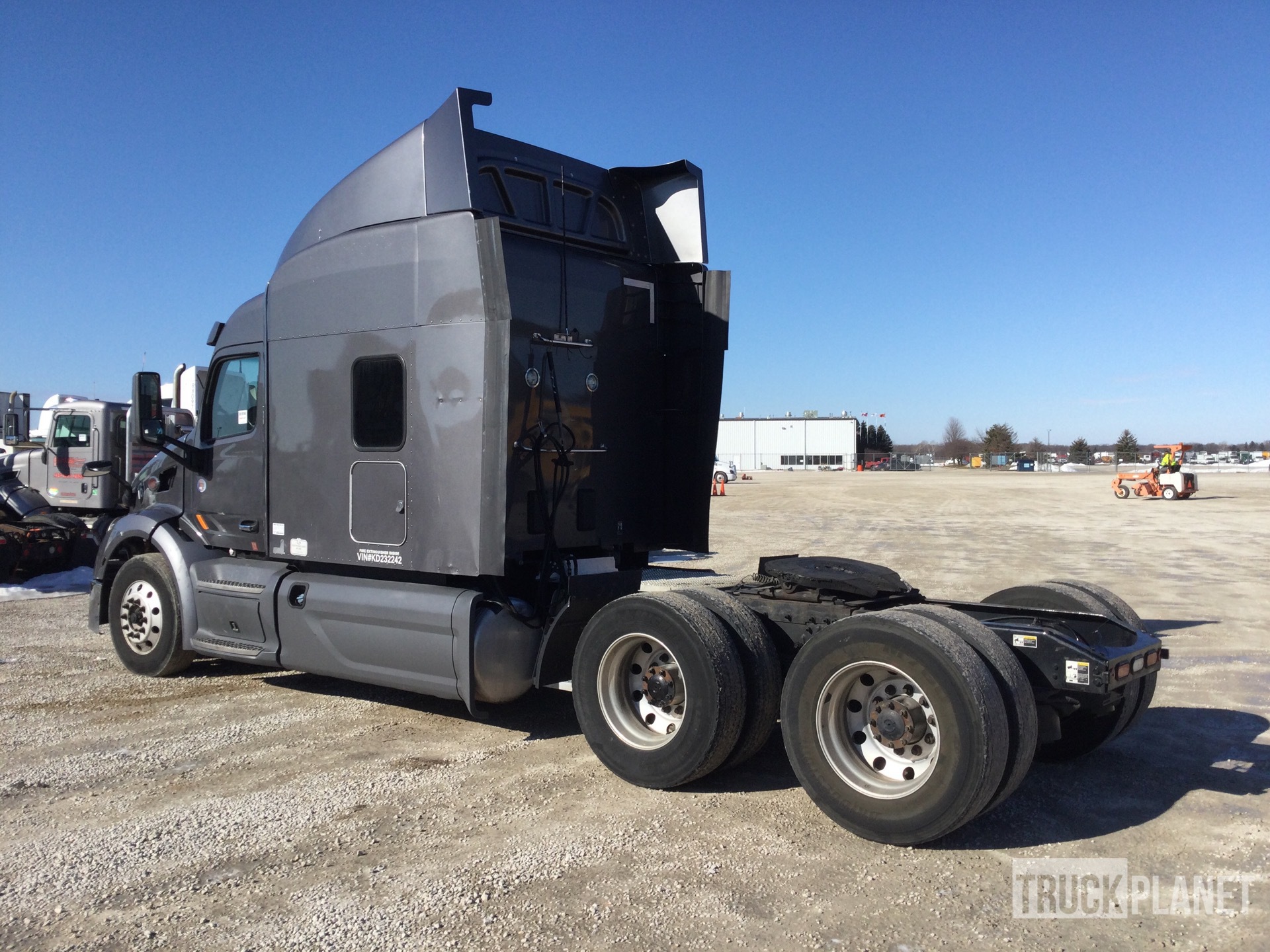 2019 (unverified) Peterbilt 579 6x4 T/A Sleeper Truck Tractor in