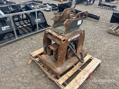 Allied D32C8 35 in Compacteur à plateau vibrant