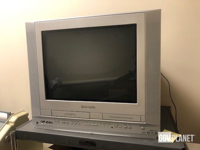 Panasonic TV 20 Inch with DVD, VCR in Fishersville, Virginia 