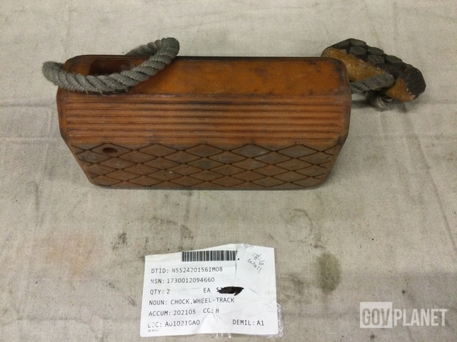 Surplus (5) Navistar 3863741C1 Pressure Tanks & (2) 1509AS300-1 Surplus (5) Navistar 3863741C1 Pressure Tanks & (2) 1509AS300-1