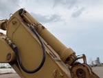 Hydraulics with Bucket Cylinder