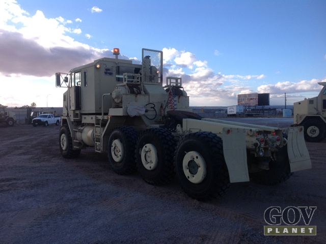 Surplus 1994 Oshkosh M1070 8x8 HET Truck in Las Cruces, New
