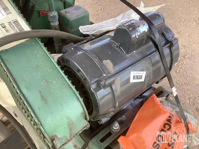 Surplus Speedaire 1Z762 Air Compressor in Yermo, California Surplus Speedaire 1Z762 Air Compressor in Yermo, California