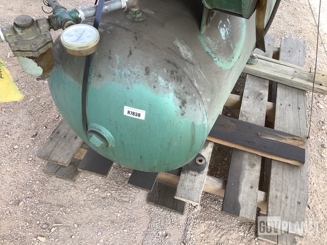 Surplus Speedaire 1Z762 Air Compressor in Yermo, California Surplus Speedaire 1Z762 Air Compressor in Yermo, California