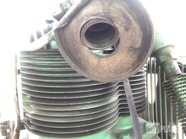 Surplus Speedaire 1Z762 Air Compressor in Yermo, California Surplus Speedaire 1Z762 Air Compressor in Yermo, California