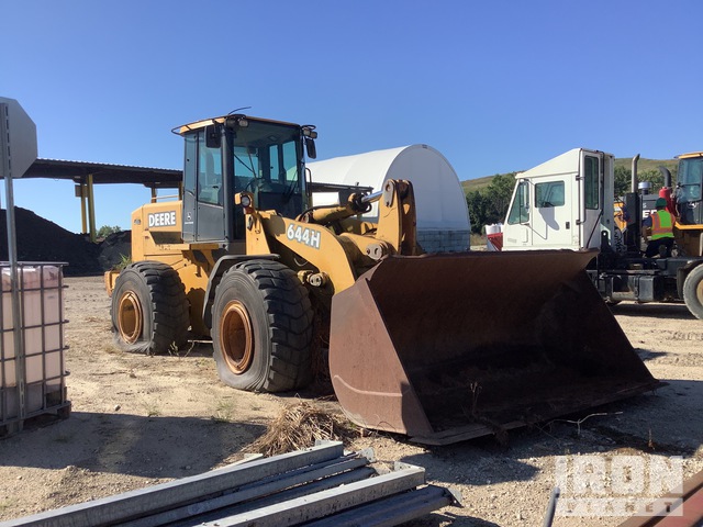 John Deere 644H Wheel Loader in Germantown, Wisconsin, United States ...